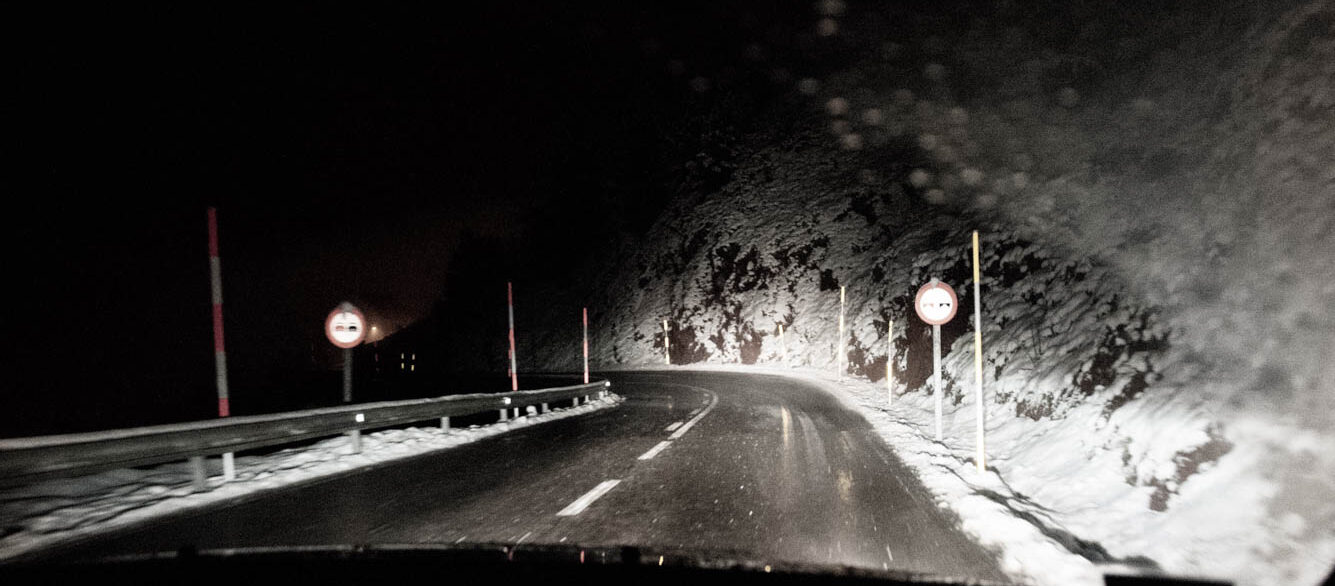 Driving at night on snowy roads Driving at night on snowy roads